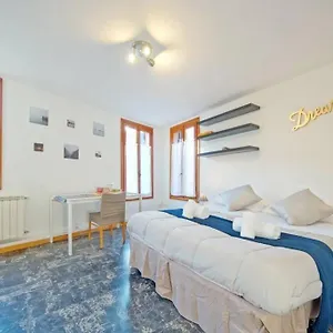 Apartament 410 San Polo Roky Wifi Center, Wenecja